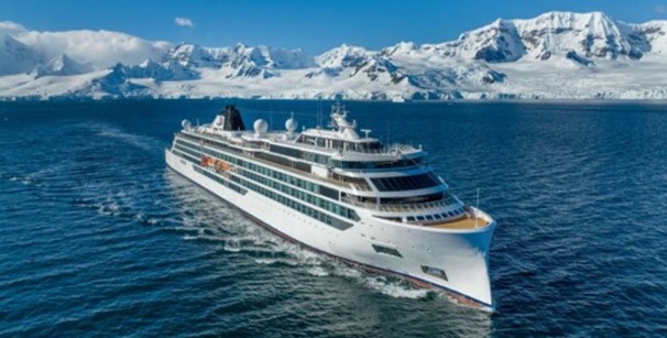 Cruise ship - pic 3